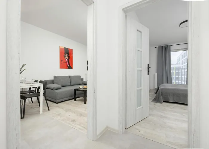 Modern Targowek Apartment By Noclegi Renters